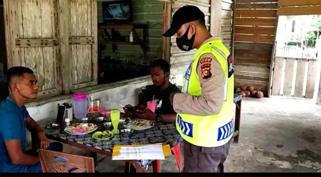 Di Sungai Mandau, Bagi Pelanggar Prokes Disuruh Bersihkan Fasilitas Umum