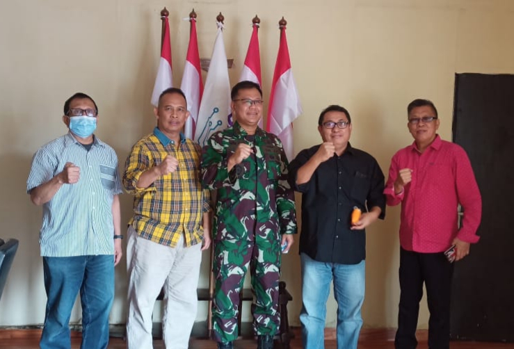 Temu Kangen, Mayjen TNI Joko Warsito Sambangi Markas SMSI
