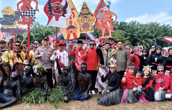 Perayaan HUT RI Ke-79 di Desa Pematang Tinggi, Pelesterian Budaya Lewat Karnaval Nusantara