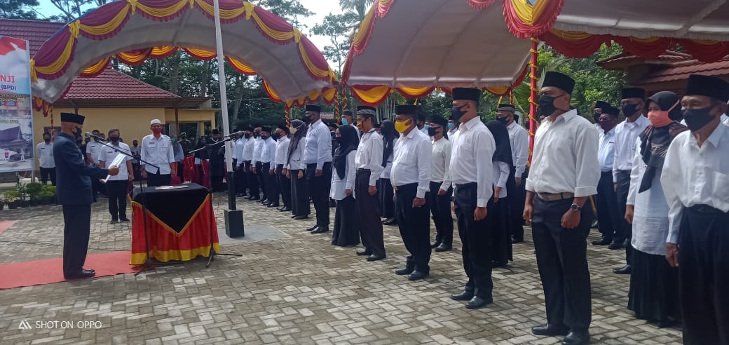 Dihadiri Bupati Inhu, Hendry, S.Sos Lantik Anggota BPD 16 Desa Se Kecamatan Rengat Barat