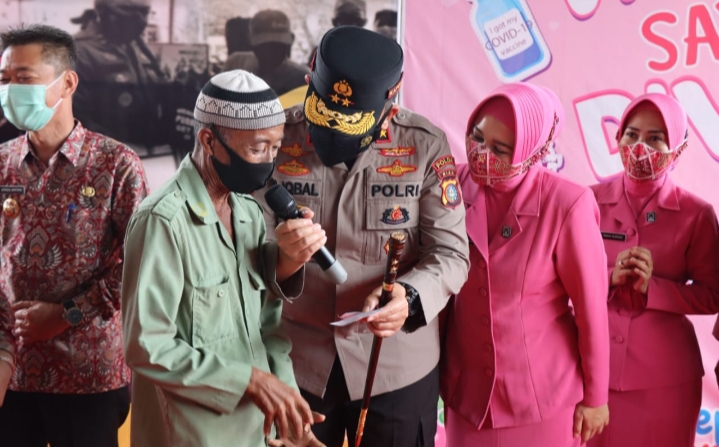 Kunker Kapolda Riau, Gebyar Vaksinasi Di Mapolres ,Lansia Raih Sepeda motor