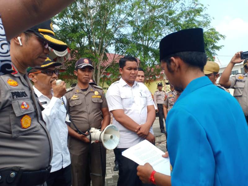 Enggan Tandatangani Kesepakatan, Camat Tualang Diminta Mundur Dari Jabatan