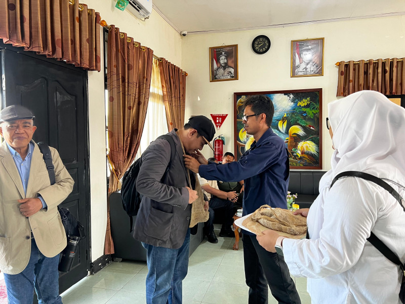 Didampingi Sekretaris Dewan Penasehat, Ketum PWI Pusat Zulmansyah Sekedang Tiba di Manokwari