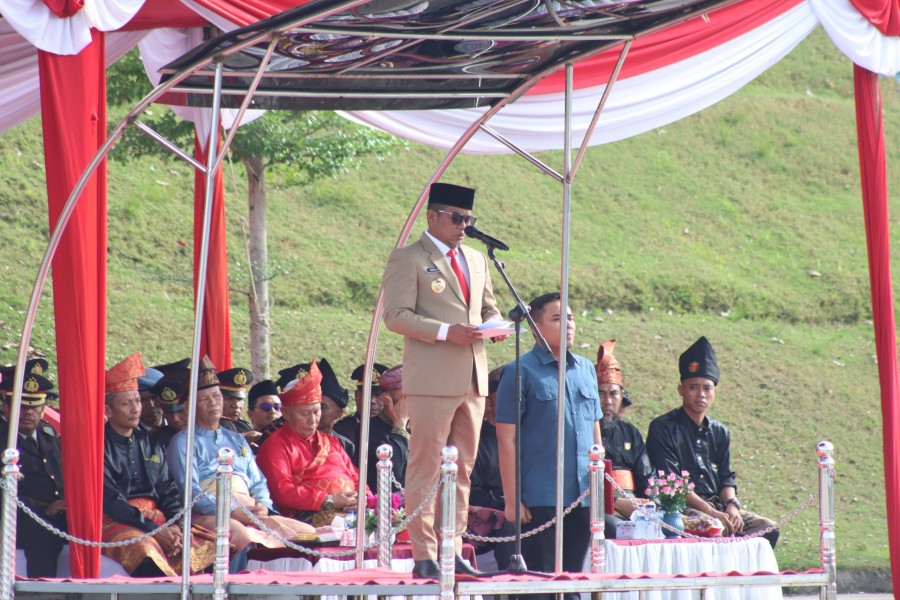 Khidmat, Bupati Zukri Jadi Irup Peringatan Hari Pahlawan 2025