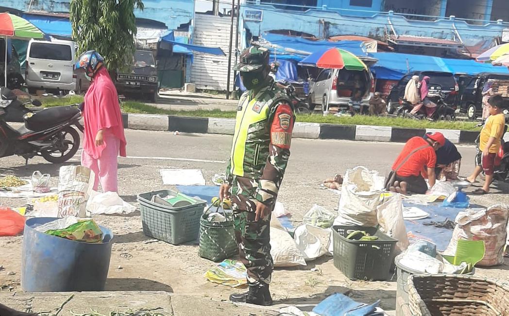 Sertu Sarju Sisir 3 Lokasi Tegakan Prokes di Kota Tualang