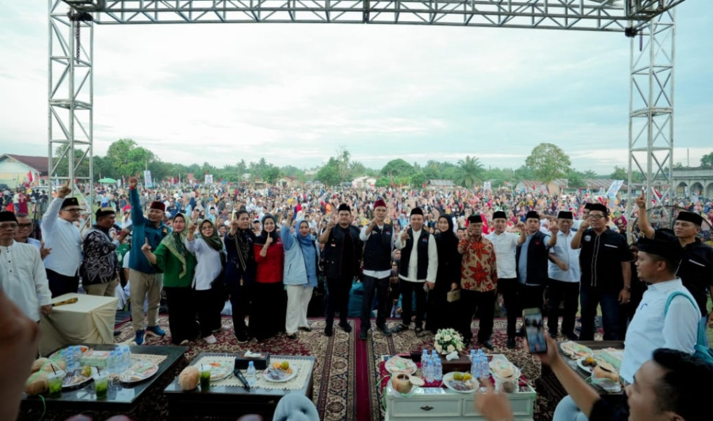 Hadiri Kampanye di Duri, UAS Ajak Masyarakat Dukung Abdul Wahid Gubernur dan Kasmarni Bupati