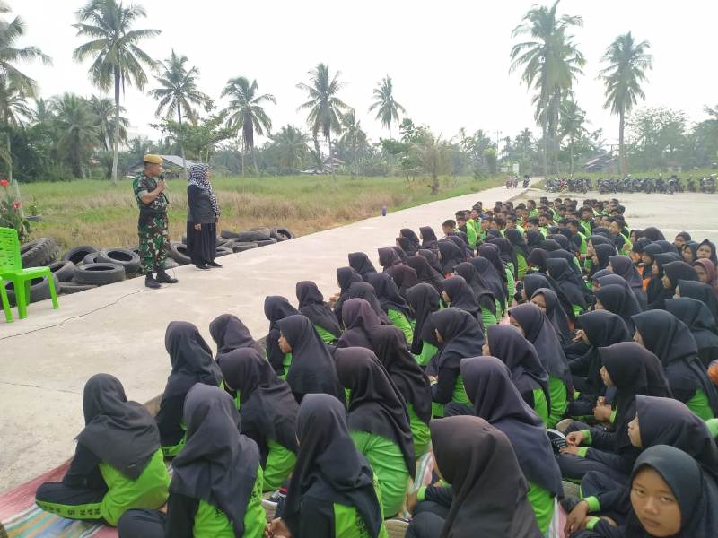 Satgas TMMD Sampaikan Materi Wawasan Kebangsaan di SMPN 5 Bangko