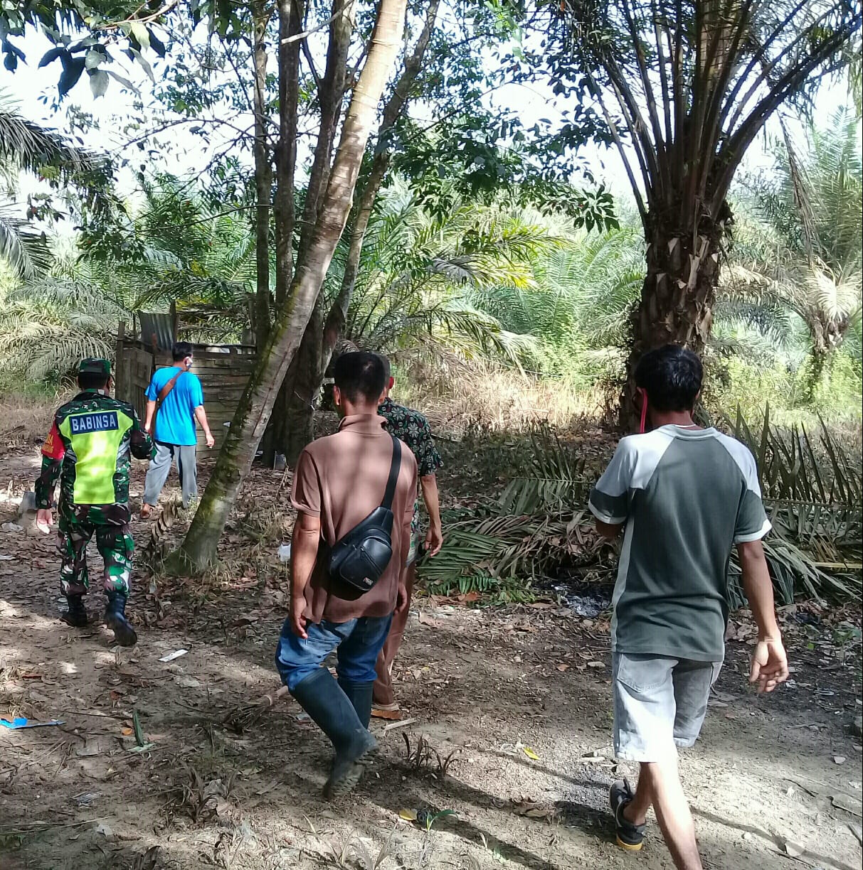 Lagi dan Lagi, Sertu Afrisal Ingatkan Warga Tidak Bakar Hutan dan Lahan