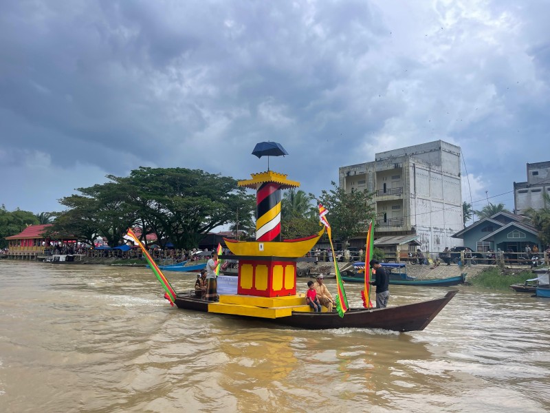Perahu Bapilin Tigo Raih Juara III di Balimau Kasai Langgam