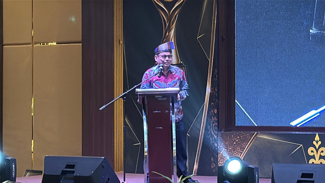 Bupati Pelalawan  raih Penghargaan Tribun Award 2026 Inspirasi Kolaborasi Peduli Anak Yatim