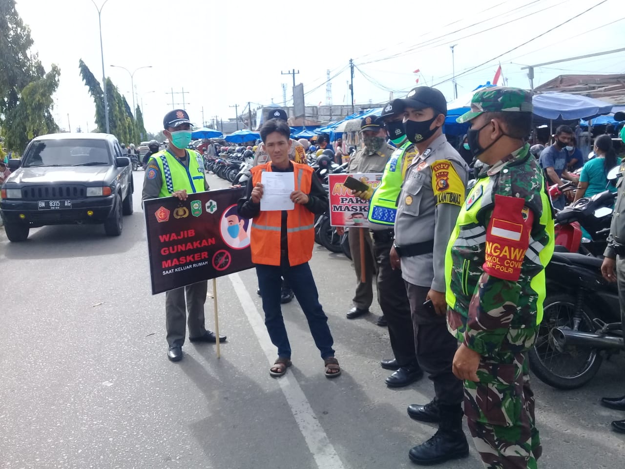 Pelanggar Buat Pernyataan, Sertu  Afrisal Tetap Ingatkan Prokes