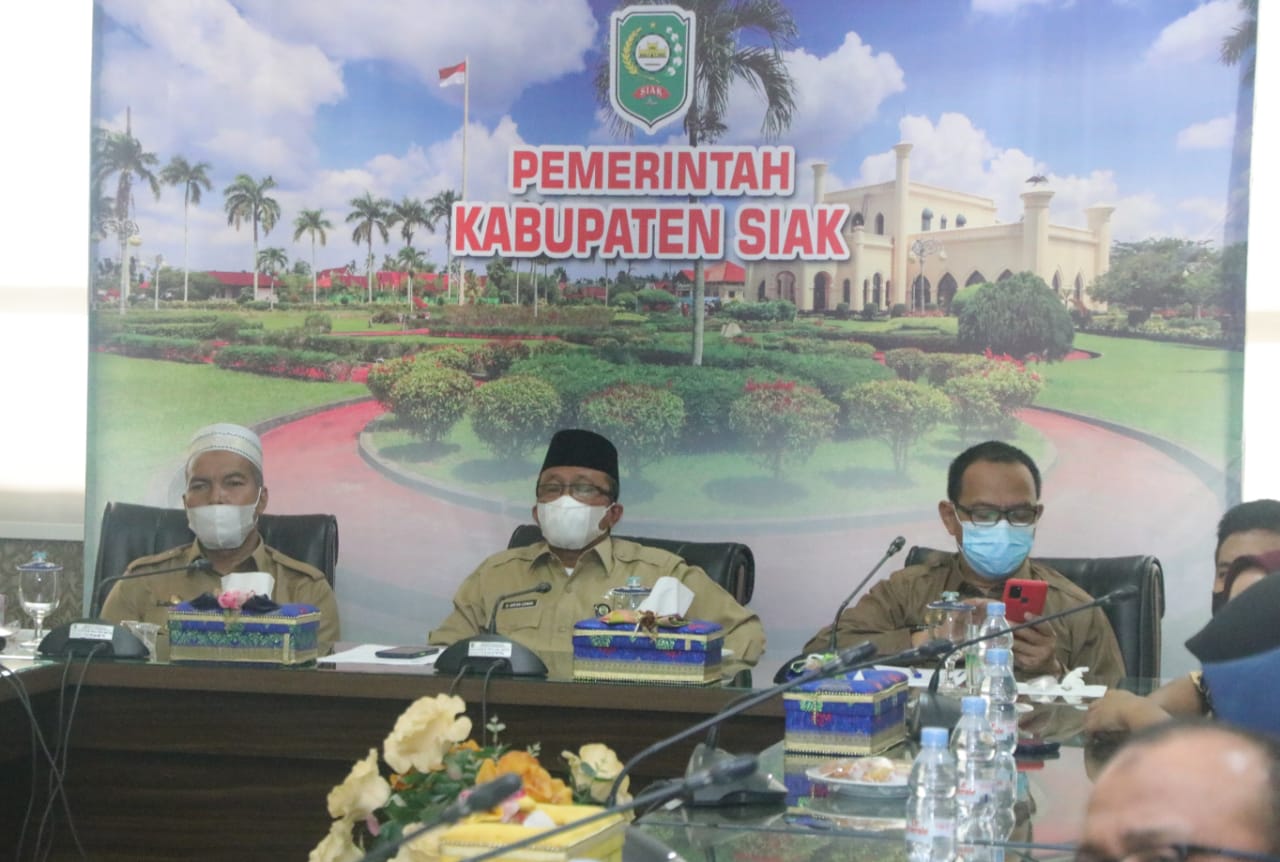 Sekda Siak Terima 9 Mahasiswa IPB Yang KKNT di Siak