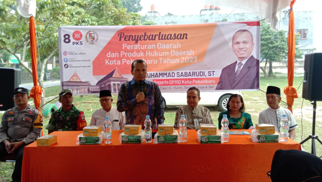 Ketua DPRD Pekanbaru Laksanakan Sosper di Jalan Hangtuah RT 01 RW 08 Tenayan Raya