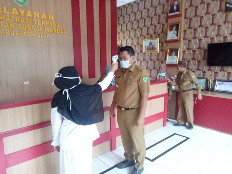 Pemcam Sei Mandau Jalankan Perintah Kemenkes Dan Surat Edaran Bupati Siak